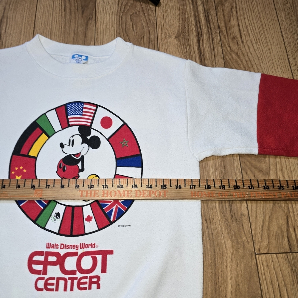 Vintage 1982 Disney World Epcot Center Raglan Sweatshirt Sz Small USA Made 80s - Picture 7 of 9